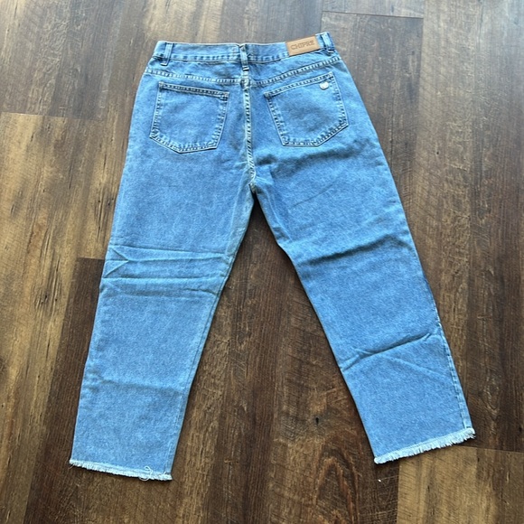 CHIPRE High Rise Jean - Picture 4 of 5